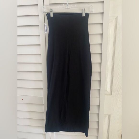 Old Navy Dresses & Skirts - Black strapless dress with side slit.